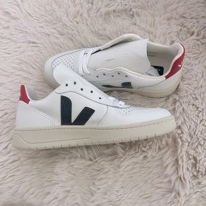 Veja V-10 Sneakers.